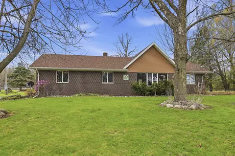 n5155 French Road, Seymour, WI 54165