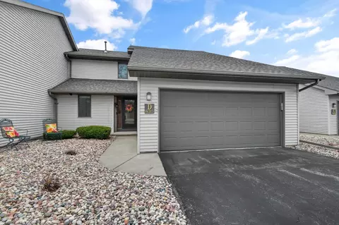 830 E River Dr #D, De Pere, WI 54115