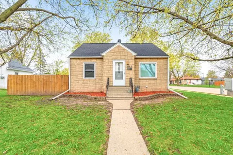 1149 9th St, Green Bay, WI 54304