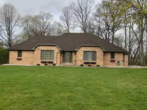 104 Wulgaert Way, Combined Locks, WI 54113
