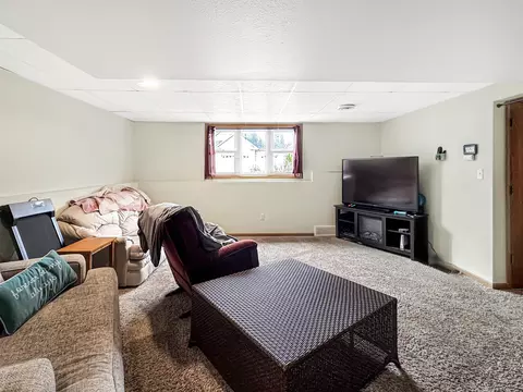 Living - 2012 24th Ave, Menominee, MI 49858 photo 4 of 4