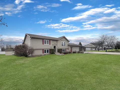 Exterior - 2012 24th Ave, Menominee, MI 49858 photo 10 of 11