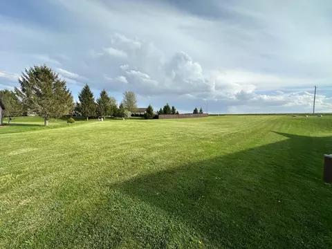 114 Jp Ct, Eden, WI 53019
