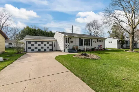 193 Robert St, Clintonville, WI 54929