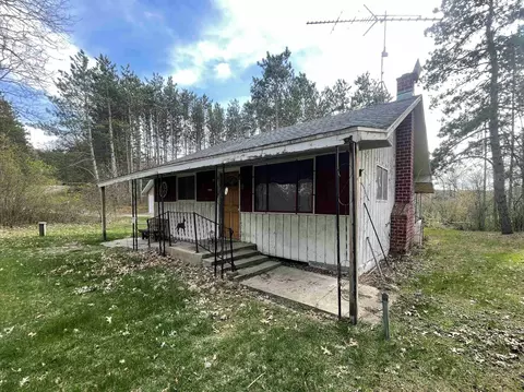n6855 Lake Drive, Wild Rose, WI 54984