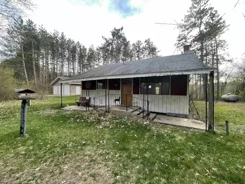 n6855 Lake Drive, Wild Rose, WI 54984