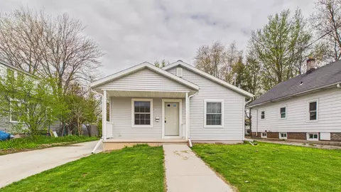 236 4th St, Menasha, WI 54952