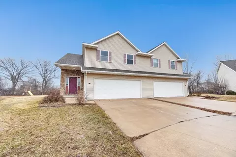 713 Edge Point Ct, De Pere, WI 54115