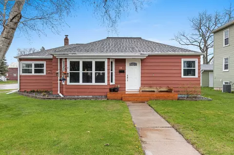 118 Jones Ave, Oconto, WI 54153