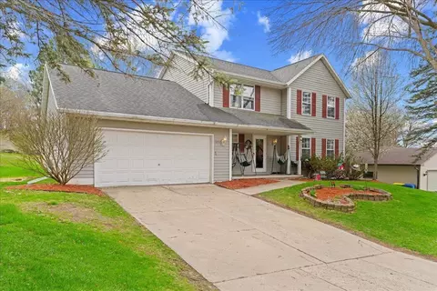 2655 Indian Hill Dr, Green Bay, WI 54313