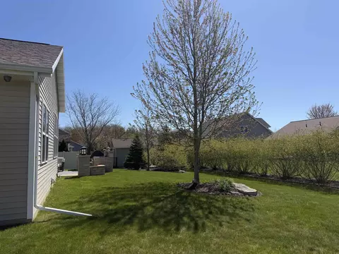 Exterior - 4873 W Jack Pine Ct, Appleton, WI 54913 photo 12 of 12