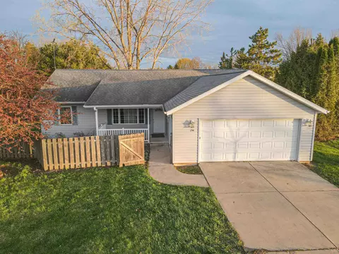 214 Mirro Dr, Gillett, WI 54124