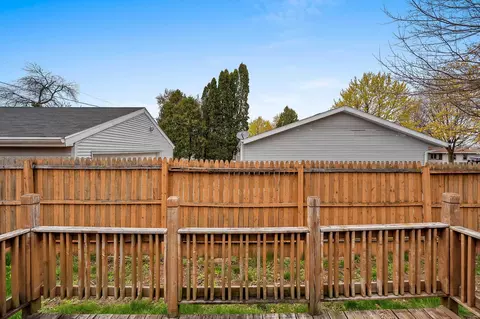 Exterior - 1540 E Plaza Dr, Appleton, WI 54915 photo 5 of 10