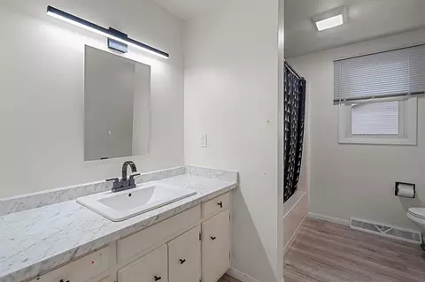 Bath - 1540 E Plaza Dr, Appleton, WI 54915 photo 1 of 2