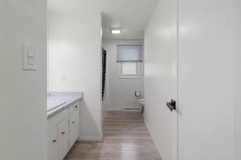 Entry Way - 1540 E Plaza Dr, Appleton, WI 54915 photo 3 of 4