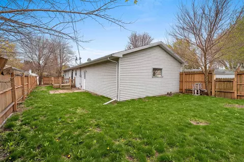 Exterior - 1540 E Plaza Dr, Appleton, WI 54915 photo 10 of 10