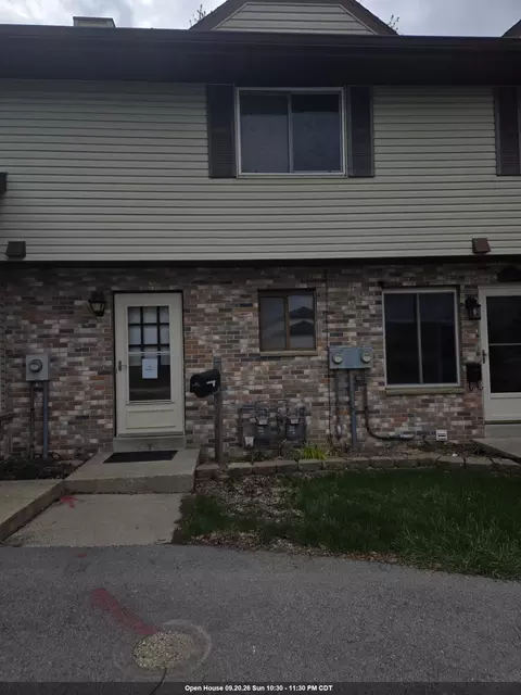 890 Bishop Ct, Fond Du Lac, WI 54935