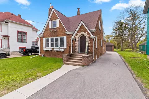 929 Merritt Ave, Oshkosh, WI 54901