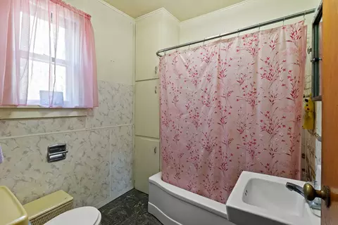 Bath - w7995 Apache Drive, Wild Rose, WI 54984 photo 1 of 1