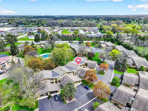 View/Area - 1237 W Nicolet Cercle, Appleton, WI 54914 photo 4 of 6