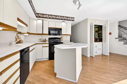 Kitchen - 1237 W Nicolet Cercle, Appleton, WI 54914 photo 4 of 4