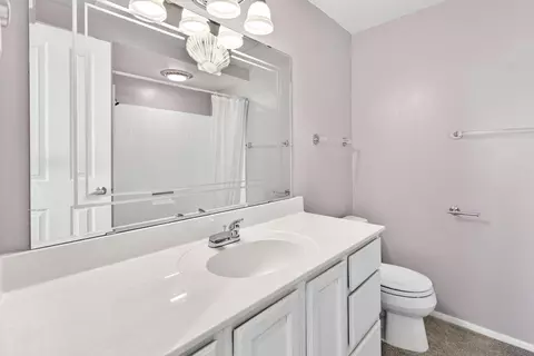 Bath - 1237 W Nicolet Cercle, Appleton, WI 54914 photo 2 of 5