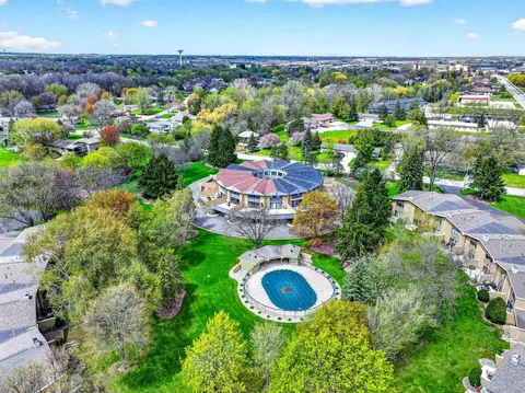 View/Area - 1237 W Nicolet Cercle, Appleton, WI 54914 photo 1 of 6