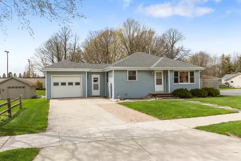 611 Church Ave, Casco, WI 54205