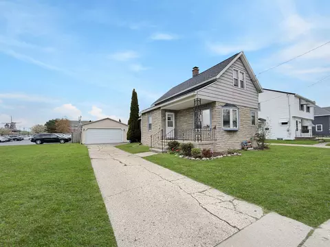 709 Wilson St, Little Chute, WI 54140