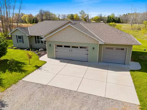 Exterior - 5548 Oak Orchard Rd, Abrams, WI 54101 photo 1 of 10