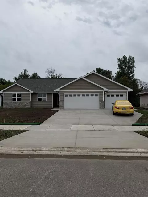 1731 Betty Jean Ln, Green Bay, WI 54313