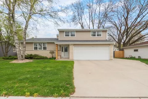 1512 Cormier Rd, Green Bay, WI 54313