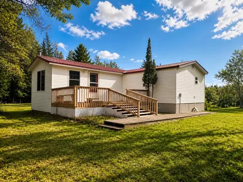 w6496 Number 7 Lane, Menominee, MI 49858