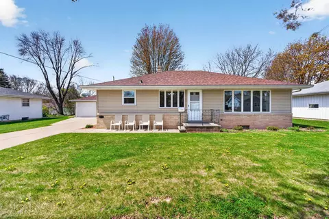 2101 Welhouse Dr, Kaukauna, WI 54130