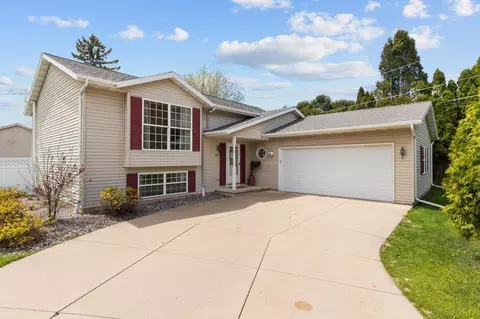 1841 S Seminole Rd, Appleton, WI 54914