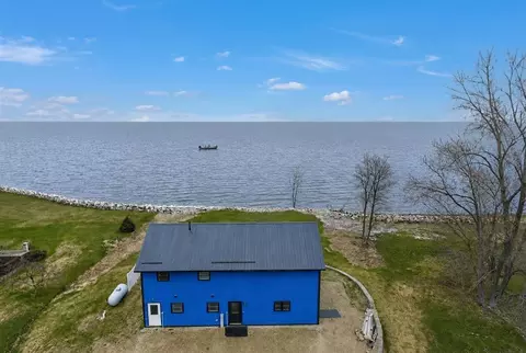 6924 County Road Y, Oconto, WI 54153