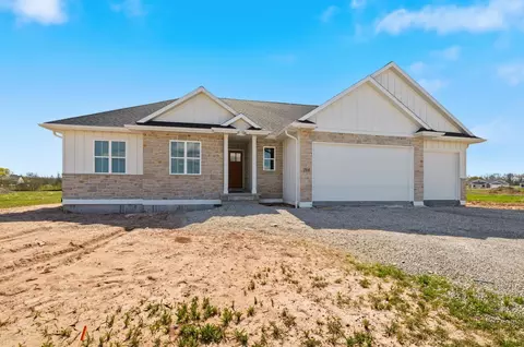 Exterior - 264 Kerrigan Dr, Wrightstown, WI 54180 photo 2 of 6