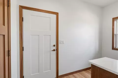 Entry Way - 264 Kerrigan Dr, Wrightstown, WI 54180 photo 3 of 4