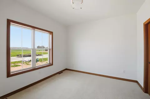 Bedroom - 264 Kerrigan Dr, Wrightstown, WI 54180 photo 6 of 9
