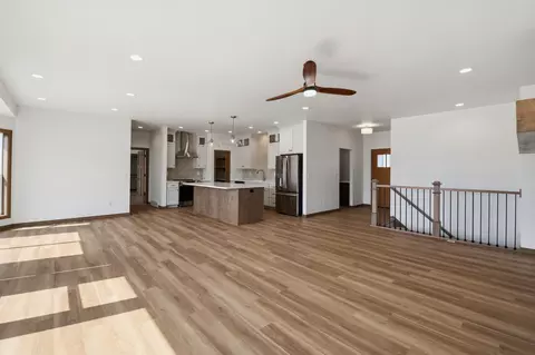 Living - 264 Kerrigan Dr, Wrightstown, WI 54180 photo 3 of 6