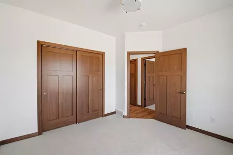 Bedroom - 264 Kerrigan Dr, Wrightstown, WI 54180 photo 7 of 9