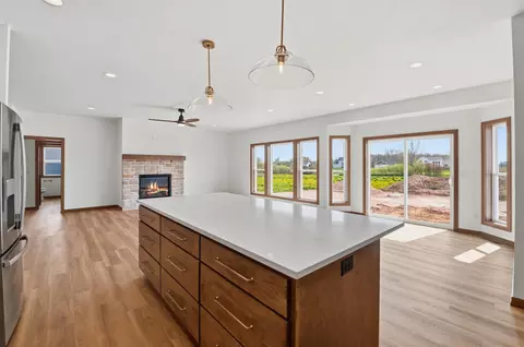 Living - 264 Kerrigan Dr, Wrightstown, WI 54180 photo 5 of 6