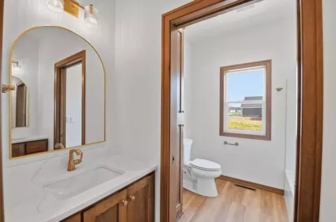 Bath - 264 Kerrigan Dr, Wrightstown, WI 54180 photo 3 of 4