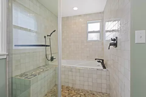 Bath - 1305 W Lawrence St, Appleton, WI 54914 photo 3 of 3