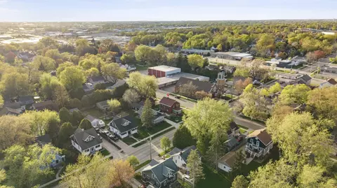 View/Area - 1305 W Lawrence St, Appleton, WI 54914 photo 10 of 11