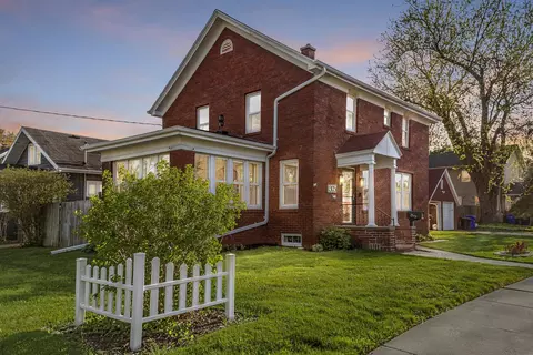 Exterior - 1305 W Lawrence St, Appleton, WI 54914 photo 1 of 13