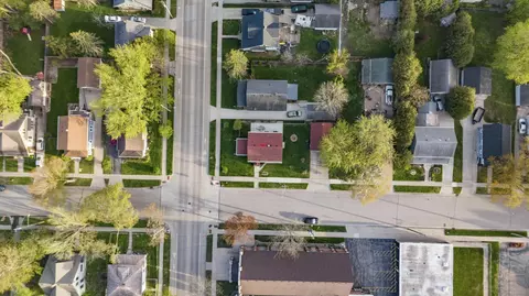View/Area - 1305 W Lawrence St, Appleton, WI 54914 photo 7 of 11