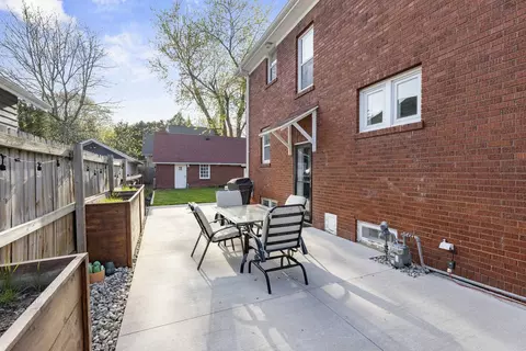 Exterior - 1305 W Lawrence St, Appleton, WI 54914 photo 12 of 13