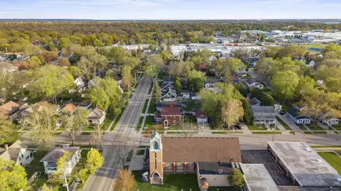 View/Area - 1305 W Lawrence St, Appleton, WI 54914 photo 8 of 11