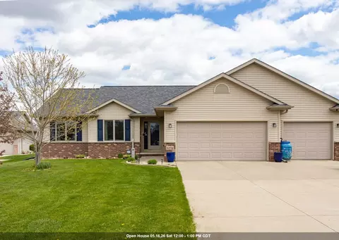 n1734 Hot Springs Court, Greenville, WI 54942